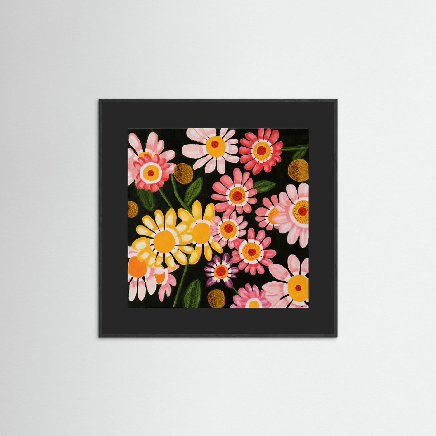 Éclat des Marguerites floral fine art print by Nelleke Bruno presented with a black frame and black passe-partout.
